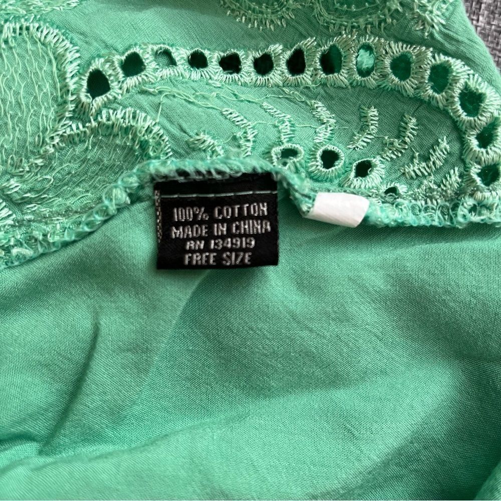 Green top - Picture 6 of 6